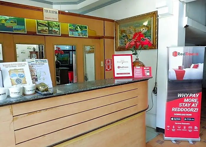 Reddoorz Near Maribago Barangay Hall 호텔 2*