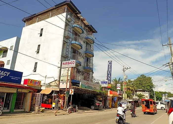 Reddoorz Near Maribago Barangay Hall 호텔 2*