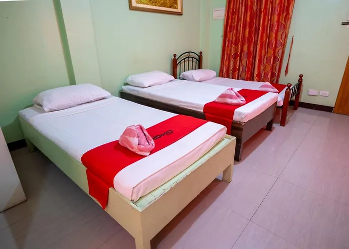 Hotel Reddoorz At Maribago Seaview 2*