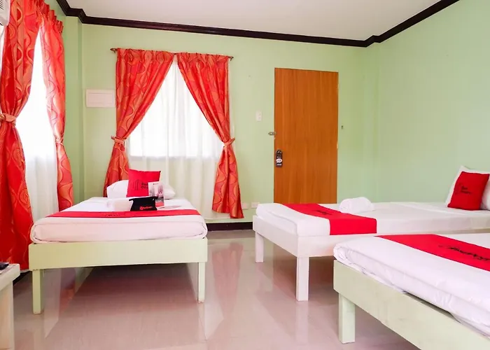 Reddoorz Near Maribago Barangay Hall 호텔 2*